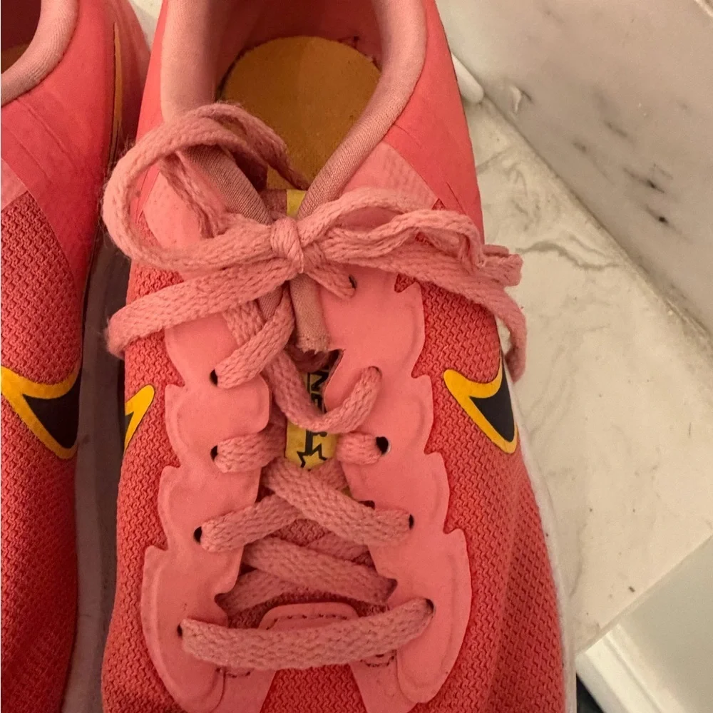 Nike star runner foam Kids 4.5 Pink sneakers active walk run